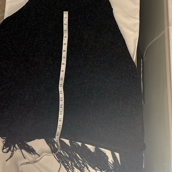 Britt’s Knit Poncho - Picture 7 of 7